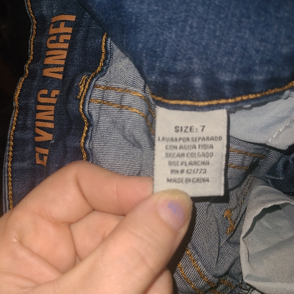 Distressed jeans - Picture 2 of 3